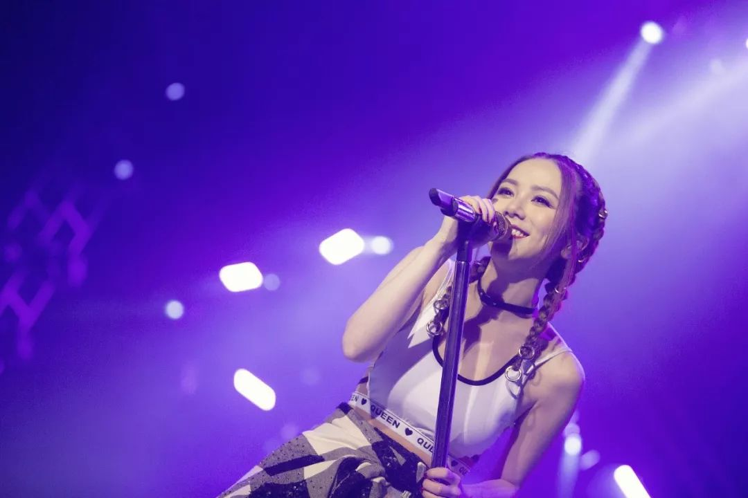 鄧紫棋 Gloria 2.0 臺北演唱會｜I AM GLORIA 2.0 大巨蛋連唱4天 榮耀回歸 售罄熱潮