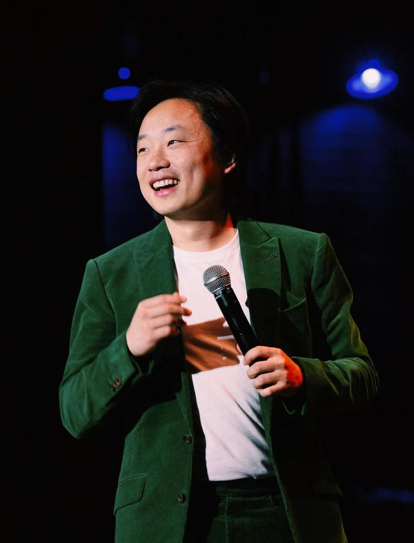 Jimmy O. Yang 歐陽萬成6月紅館開騷