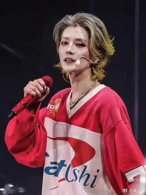 鹿晗演唱會2025香港｜門票優先/公售攻略＋購票連結＋座位表