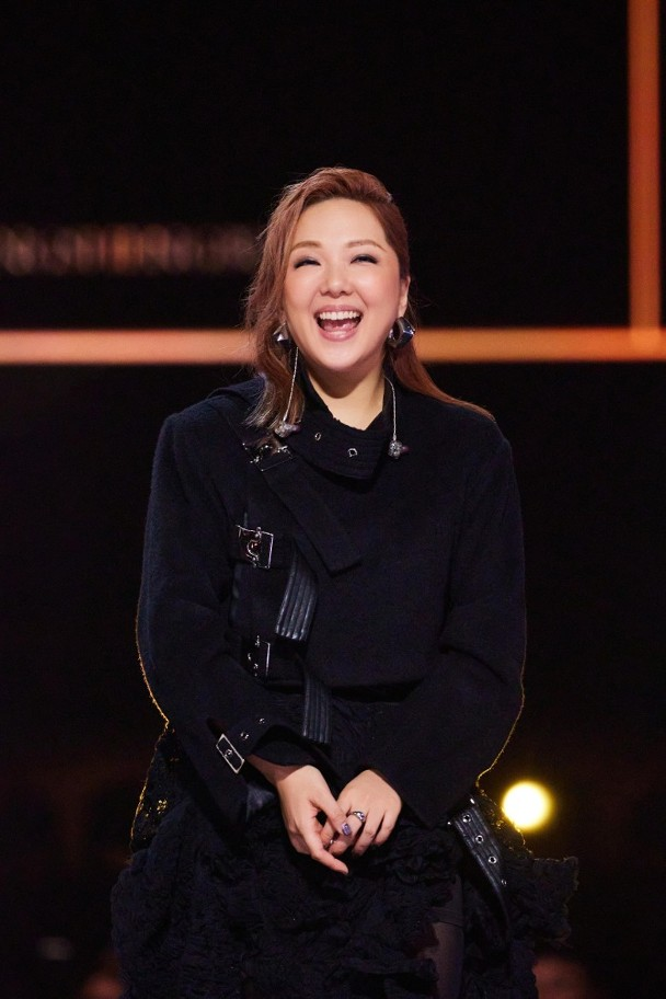 衞蘭“OUT OF FRAME”澳門站搶先睇：銀河綜藝館見證天后二十年音樂蛻變